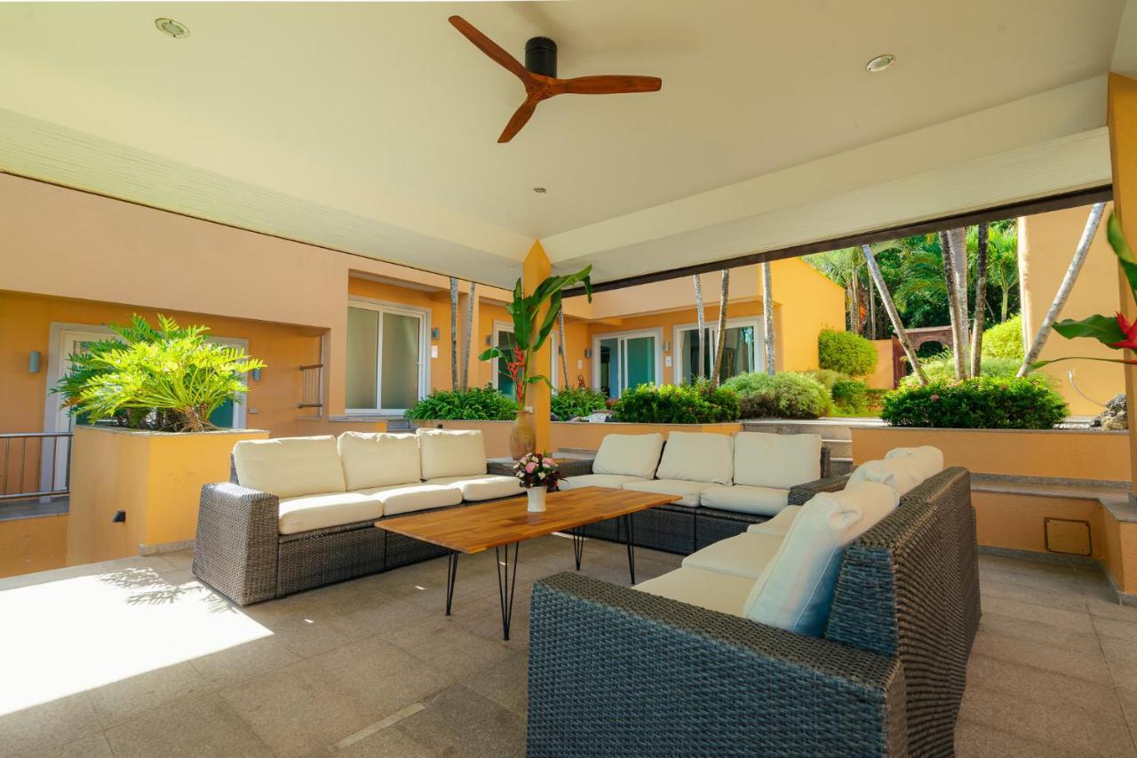 Coral Cove Beachfront Villa - 코창 외부 사진
