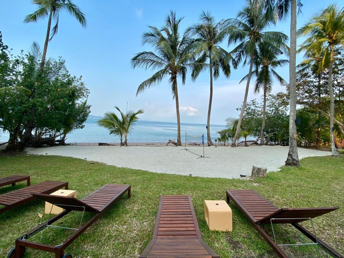 Coral Cove Beachfront Villa - 코창 외부 사진