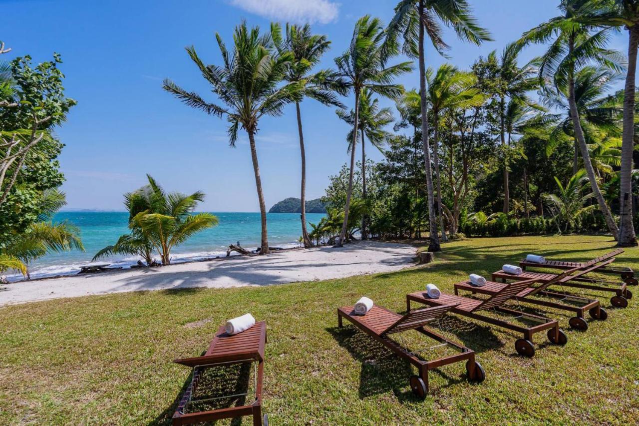 Coral Cove Beachfront Villa - 코창 외부 사진